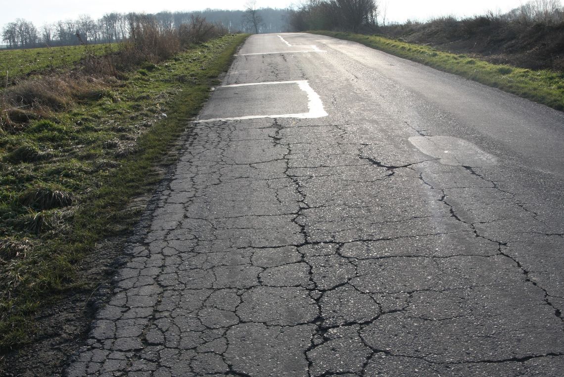 Dobra wiadomość dla mieszkańców gminy Pawłowiczki. Ta droga zostanie wyremontowana