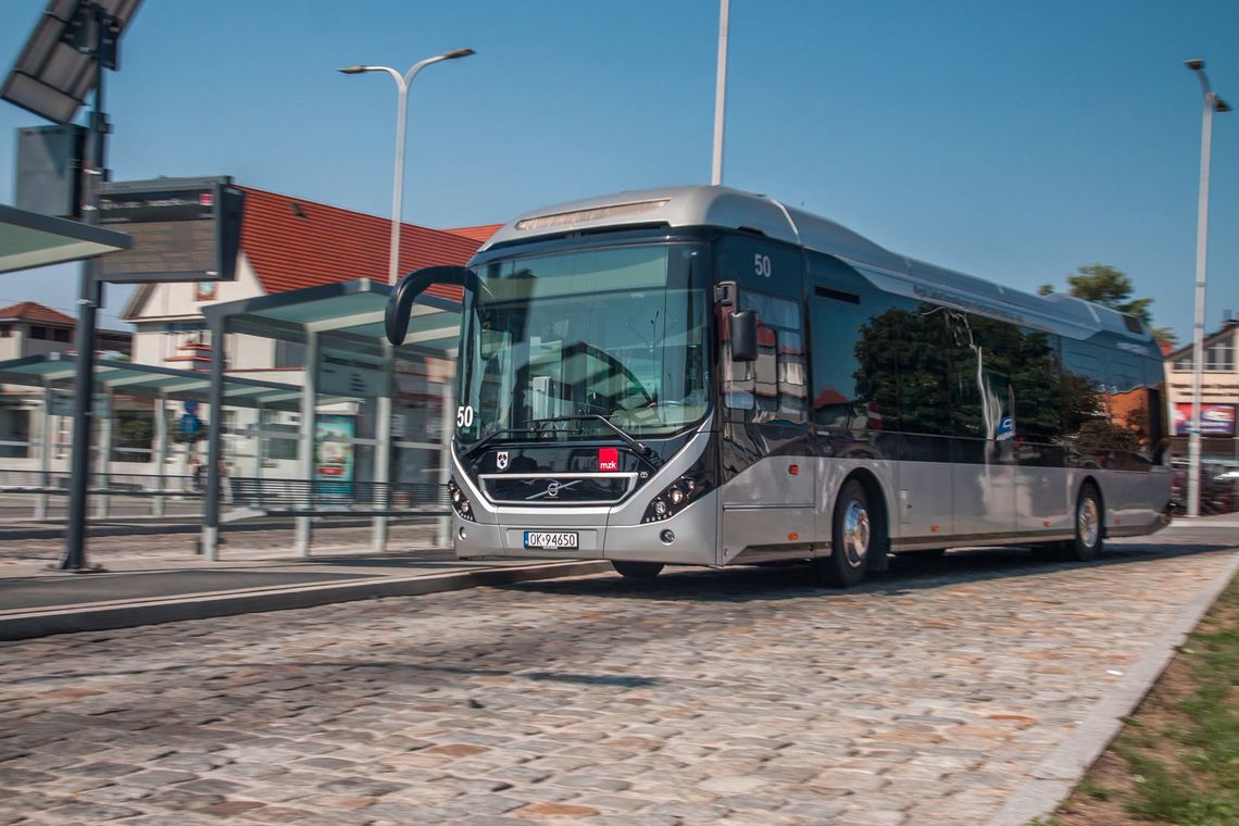 Dodatkowe autobusy zawiozą mieszkańców na koncert urodzinowy do hali „Azoty”