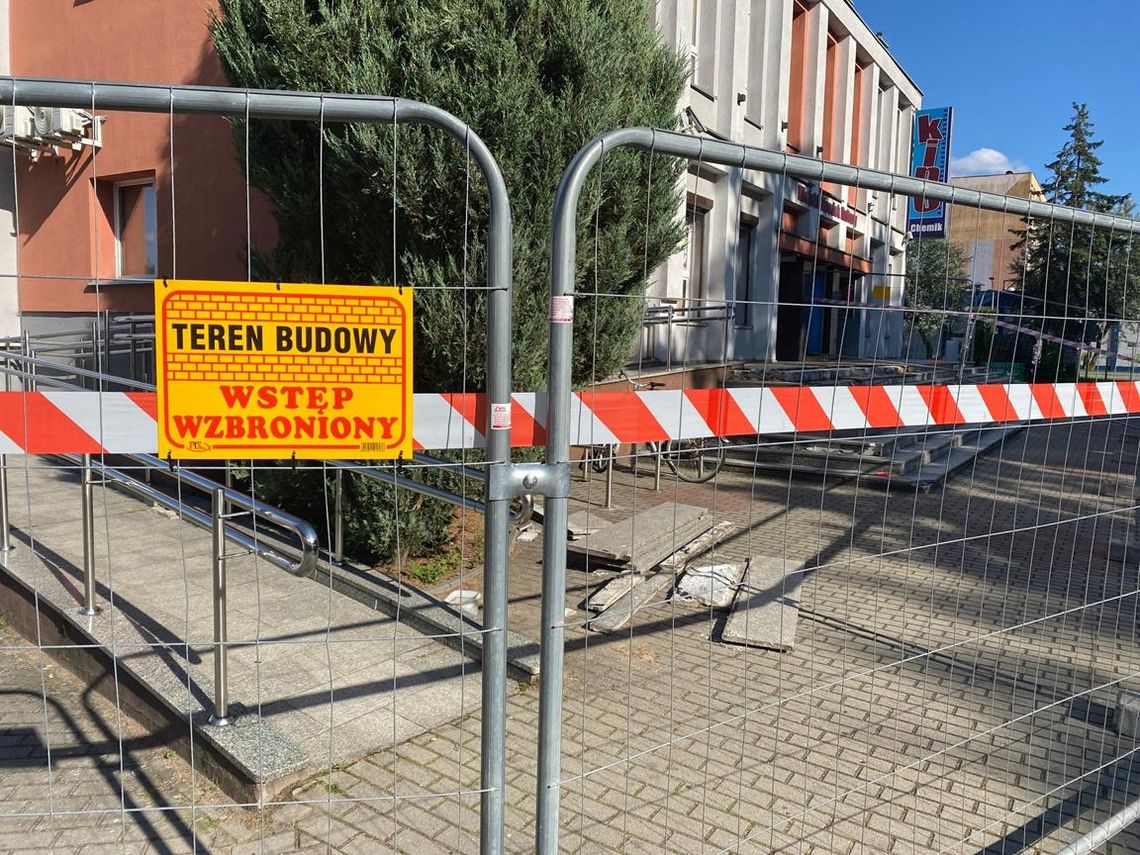 Dom Kultury "Chemik" w Kędzierzynie będzie miał nowe schody Dom Kultury "Chemik" w Kędzierzynie będzie miał nowe schody