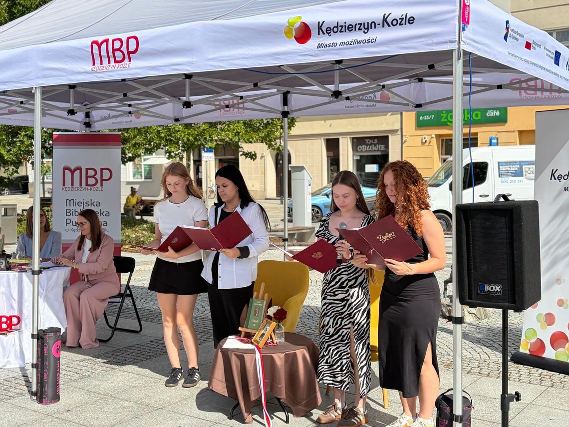 Duchy polskiego romantyzmu zawitały na kozielski rynek. ZDJĘCIA Duchy polskiego romantyzmu zawitały na kozielski rynek. ZDJĘCIA