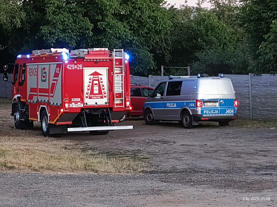 Działkowicz spalał kartony. Interweniowała straż i policja. ZDJĘCIA