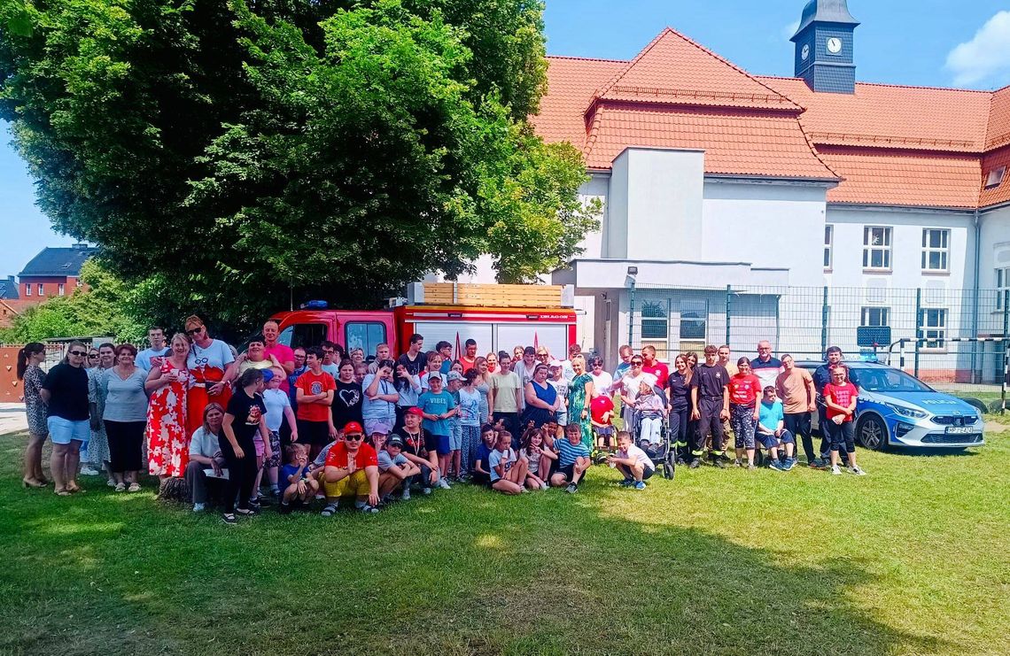 Dzielnicowi nie próżnują i aktywnie odwiedzają szkoły oraz przedszkola. ZDJĘCIA