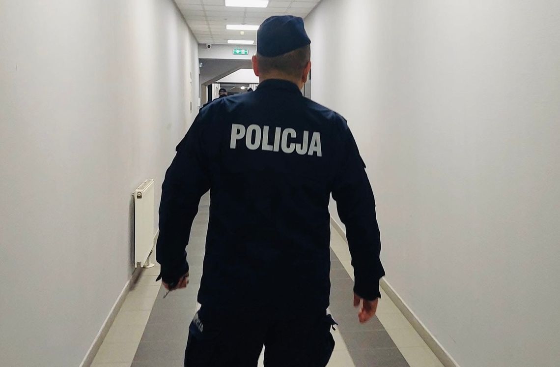 Dzielnicowy w czasie wolnym zatrzymał poszukiwanego mężczyznę