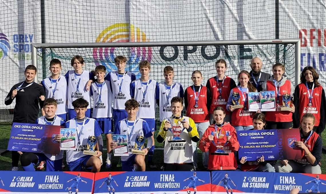 Dziewczęta i chłopcy z PSP nr 9 jadą do Warszawy by zagrać na Stadionie Narodowym Dziewczęta i chłopcy z PSP nr 9 jadą do Warszawy by zagrać na Stadionie Narodowym