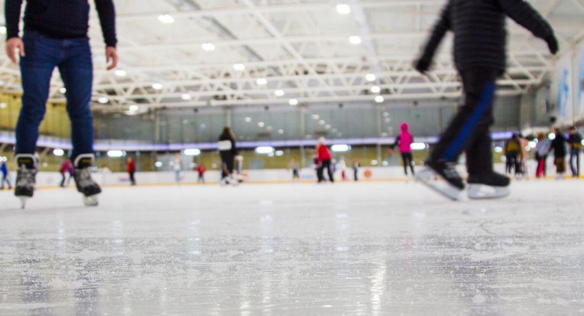 Dziewczynka napisał petycję do Sabiny Nowosielskiej i radnych. Prosi o budowę krytego lodowiska