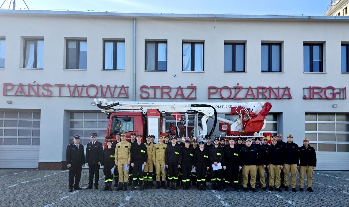 Egzamin końcowy z wynikiem pozytywnym zaliczyło 19 druhów z OSP. ZDJĘCIA Egzamin końcowy z wynikiem pozytywnym zaliczyło 19 druhów z OSP. ZDJĘCIA