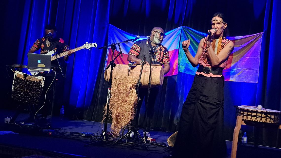 Egzotyczne klimaty muzyczne w kozielskim domu kultury. ZDJĘCIA