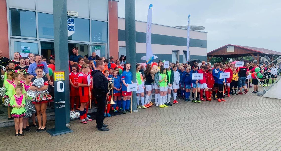 Finał Mistrzostw Krajowego Zrzeszenia LZS piłki nożnej dziewcząt w Reńskiej Wsi