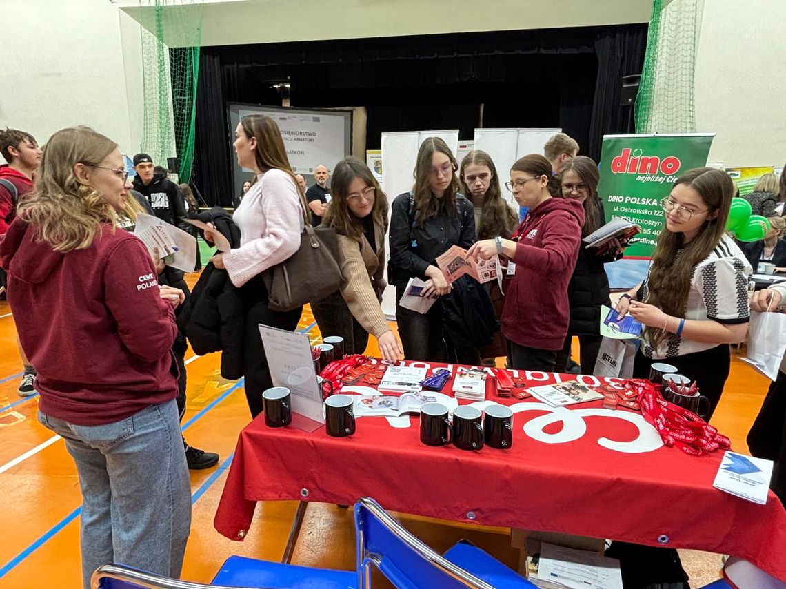 Forum Edukacyjno-Gospodarcze w Kędzierzynie-Koźlu. W jednym miejscu szkoły, uczelnie i pracodawcy Forum Edukacyjno-Gospodarcze w Kędzierzynie-Koźlu. W jednym miejscu szkoły, uczelnie i pracodawcy
