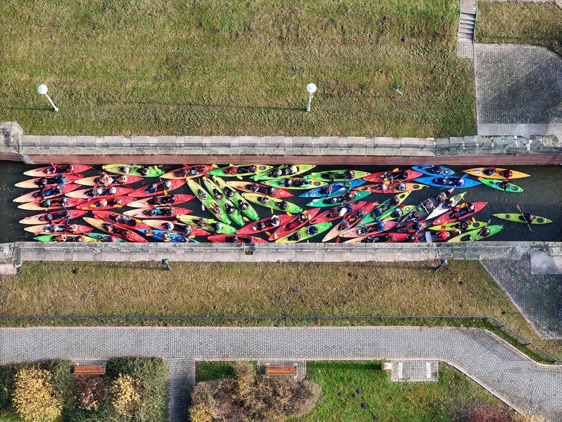 Fotorelacja z XII Spływu Niepodległościowego pętlą kędzierzyńską Fotorelacja z XII Spływu Niepodległościowego pętlą kędzierzyńską