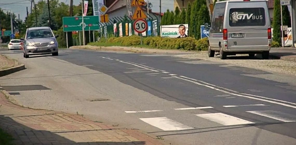 Generalny zakaz ruchu TIR-ów przez centrum sołectwa nie wchodzi w grę