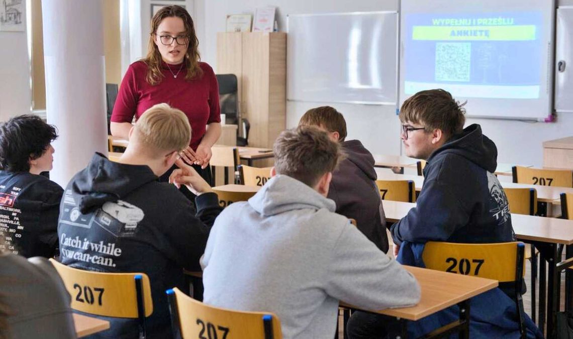 Głos młodych w centrum uwagi. Warsztaty w Zespole Szkół nr 1. ZDJĘCIA