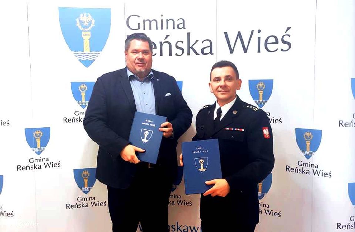 Gmina Reńska Wieś dorzuca 30.000 zł do zakupu wozu strażackiego Gmina Reńska Wieś dorzuca 30.000 zł do zakupu wozu strażackiego