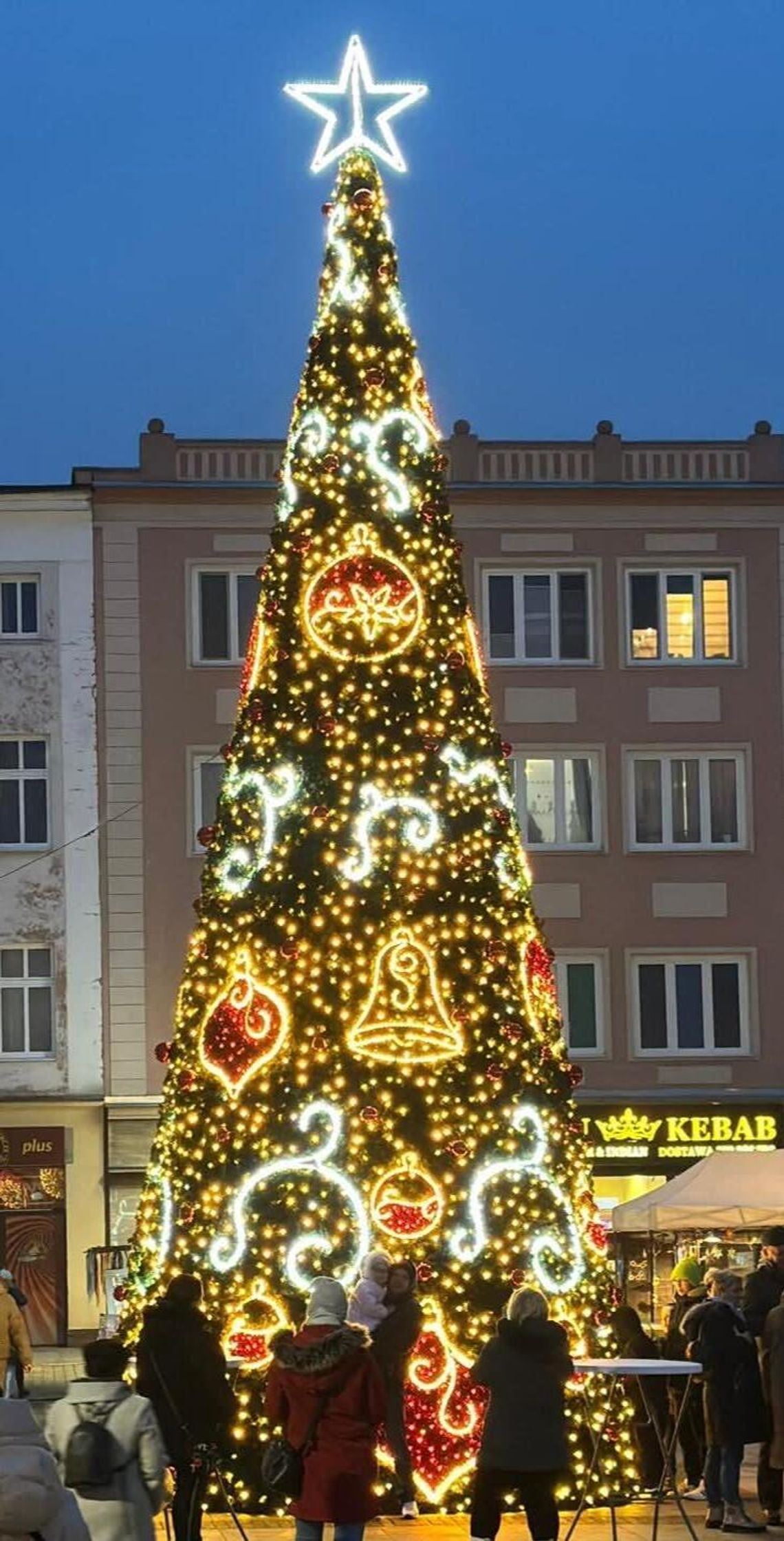 Grudniowe spacery po straganach – przedsmak Bożego Narodzenia