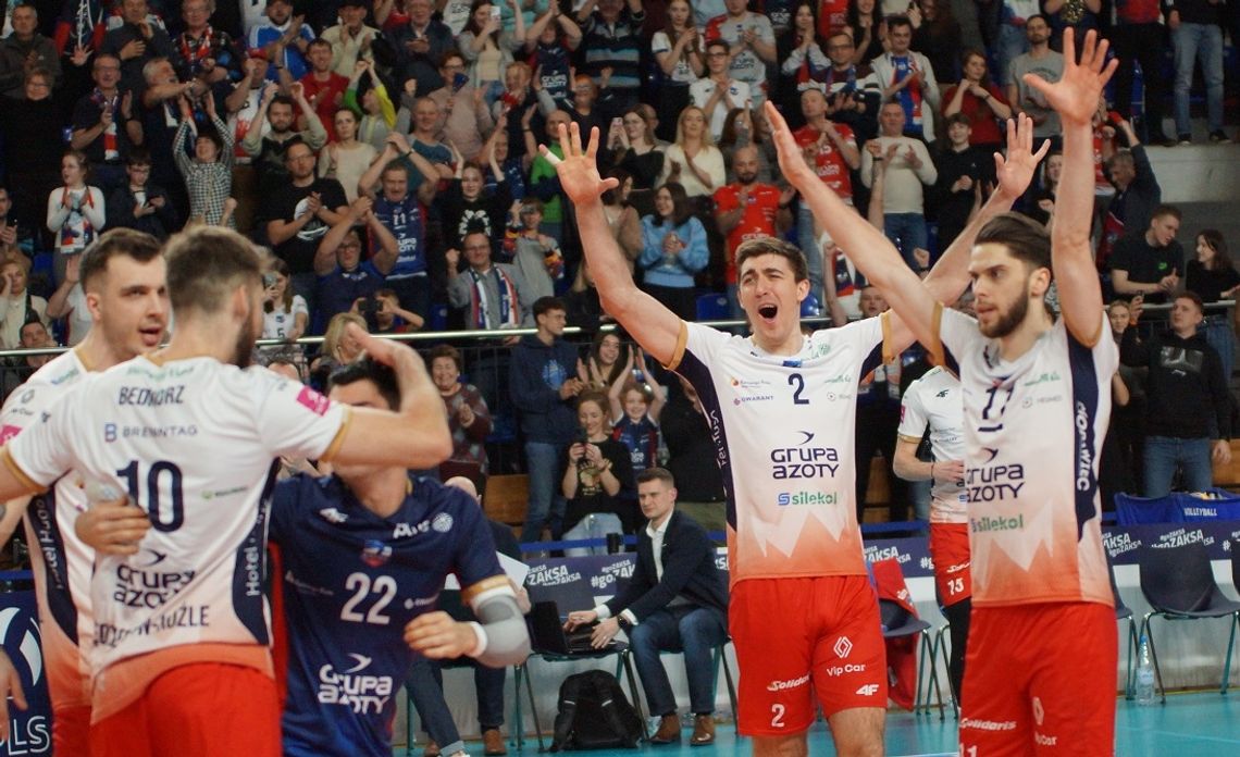 Grupa Azoty ZAKSA Kędzierzyn-Koźle pokonała Jastrzębski Węgiel i zdobyła Puchar Polski!