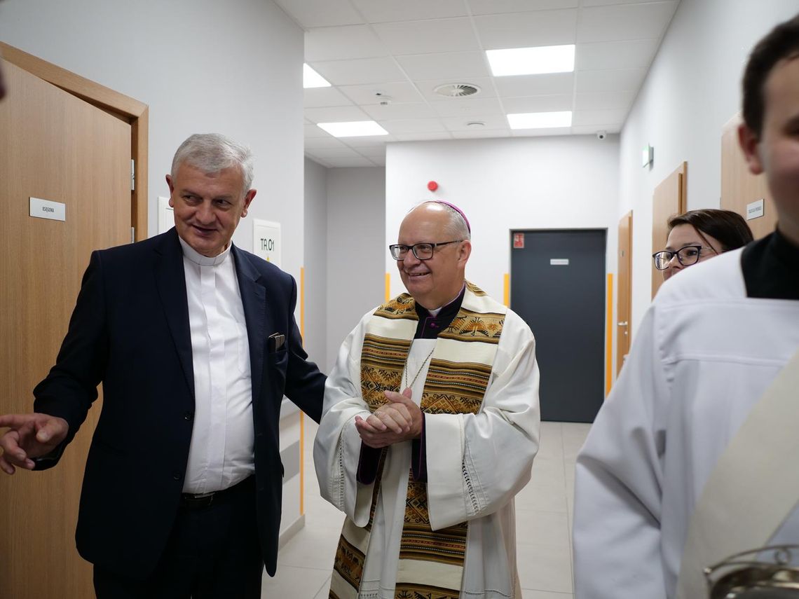 Hospicjum Św. Anny w Kłodnicy poświęcone przez biskupa Czaję