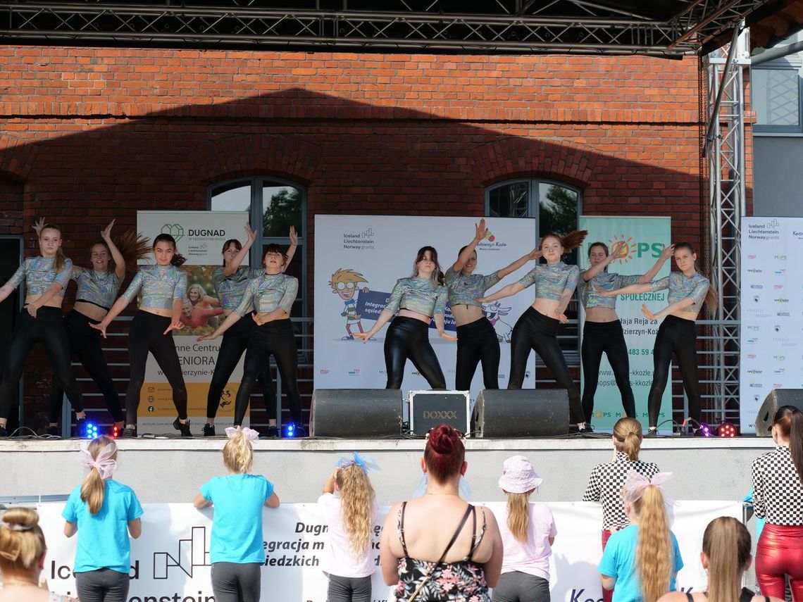 Integracyjne powitanie lata na kozielskiej wyspie. ZDJĘCIA