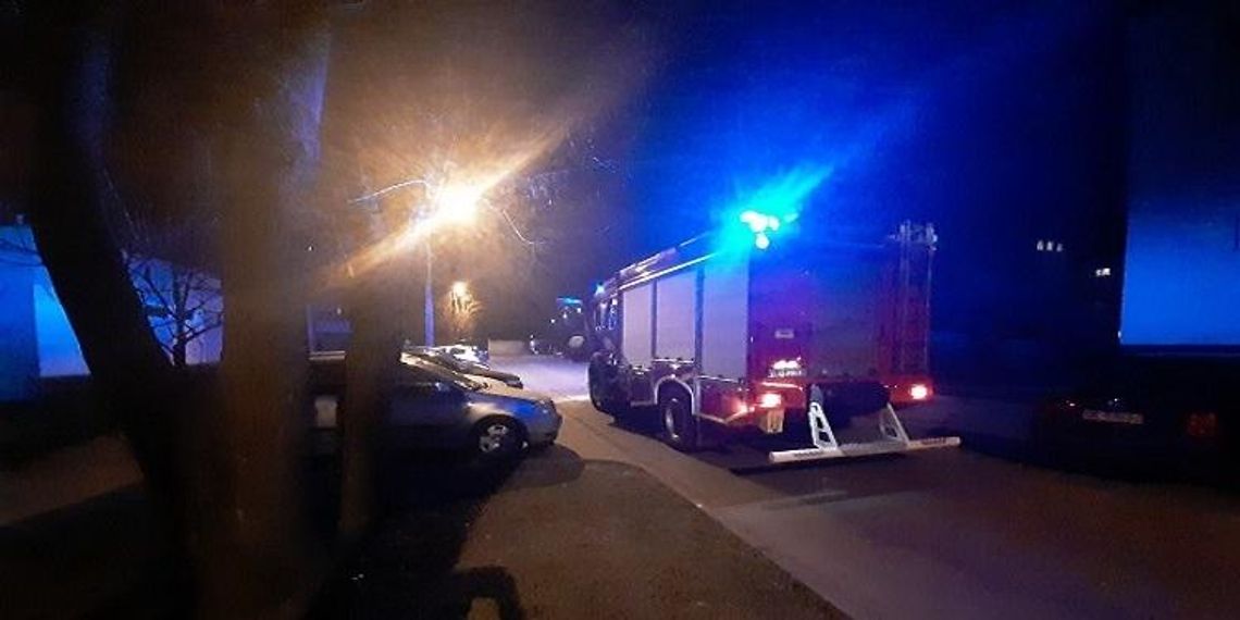 Interwencja straży pożarnej w bloku mieszkalnym przy ul. Piastowskiej