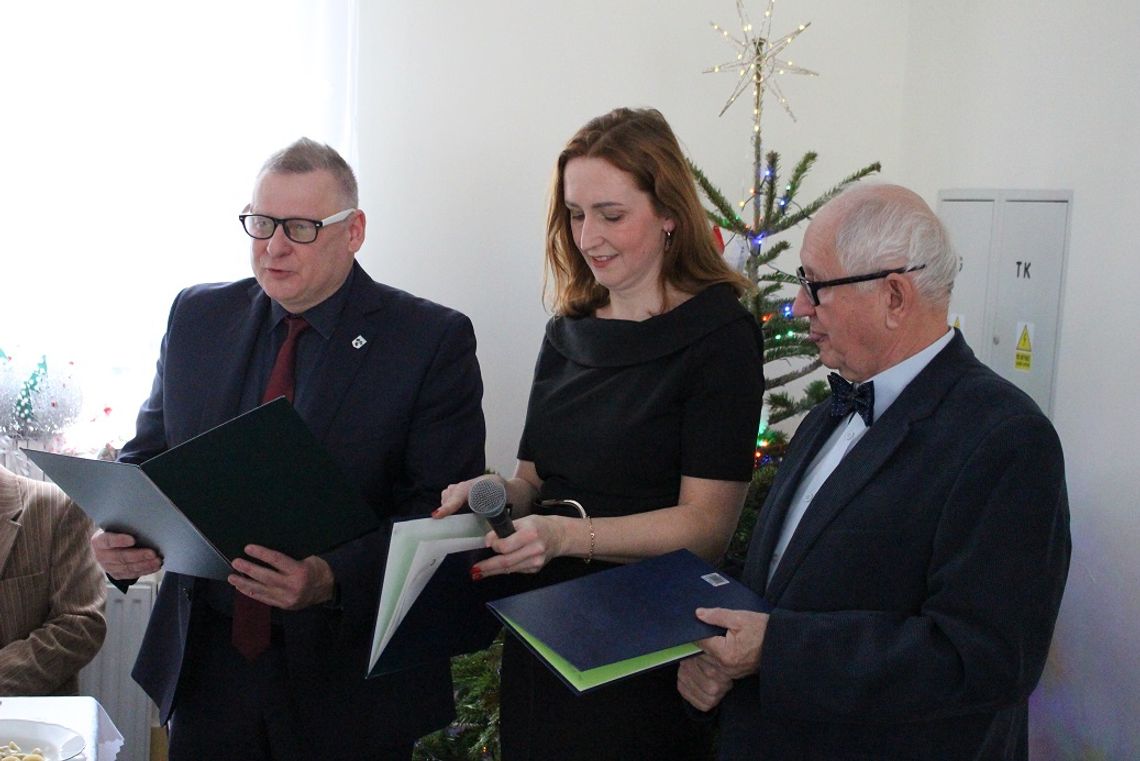 Jak w rodzinie. Kędzierzyńsko-kozielscy seniorzy na wigilijce. ZDJĘCIA