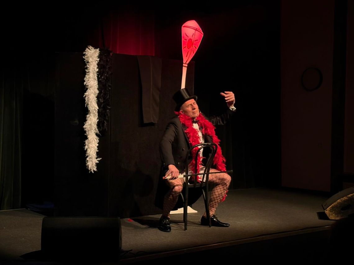 Jeden aktor, ale kilkanaście największych filmowych postaci. ZDJĘCIA