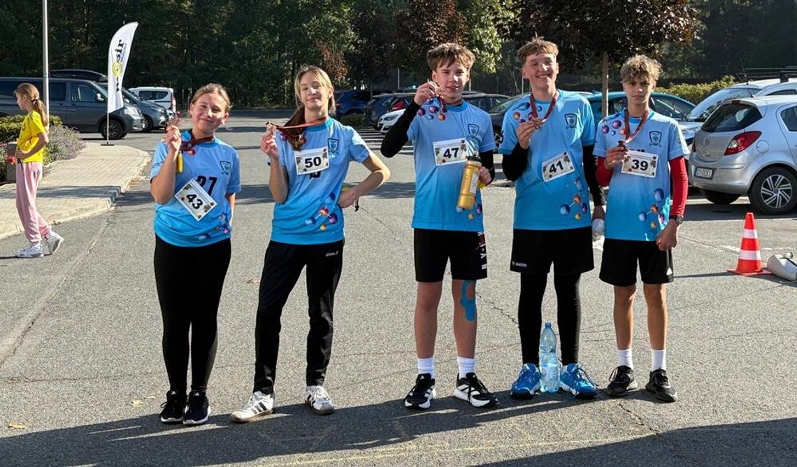 Jesienna Zabawa Biegowa dla uczniów w Kędzierzynie-Koźlu. ZDJĘCIA