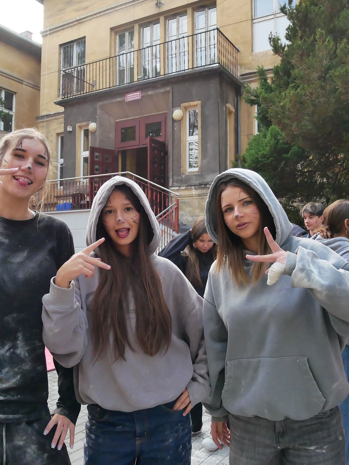 Jestem pierwszakiem kociakiem. Tak wyglądały otrzęsiny w  Zespole Szkół nr 3 w Sławięcicach. ZDJĘCIA