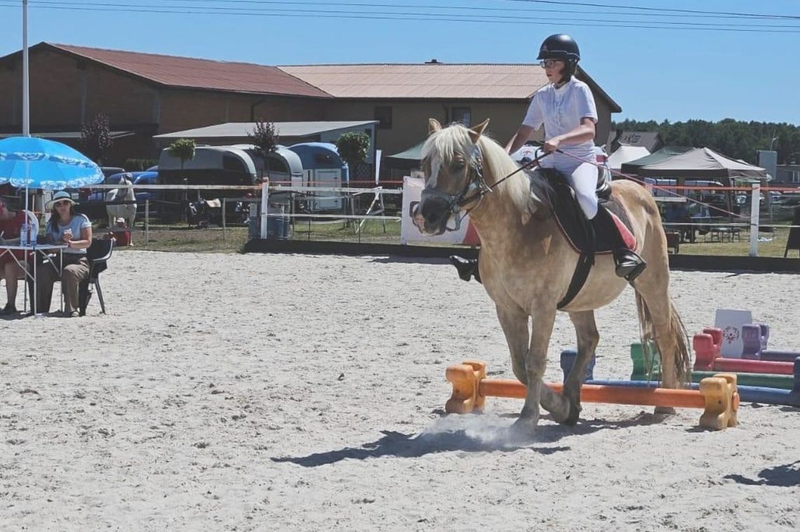Jeździecka pasja Julii. Zaczęło się od rehabilitacji, dziś są medale