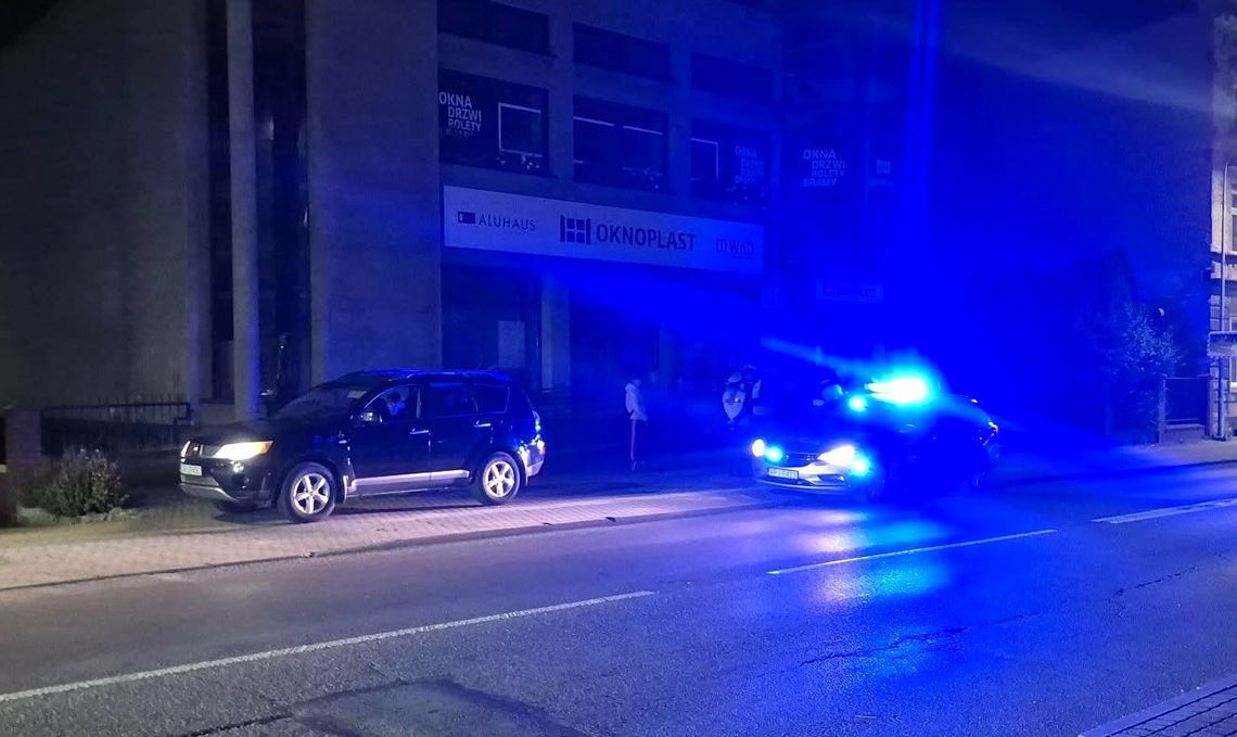 Jeździli autem po mieście i rzucali jajkami w ludzi. Ta "zabawa" kosztowała 6500 zł