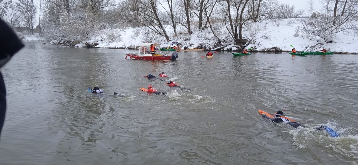 Już po raz 19. twardziele mierzyli się z zimowym nurtem Odry