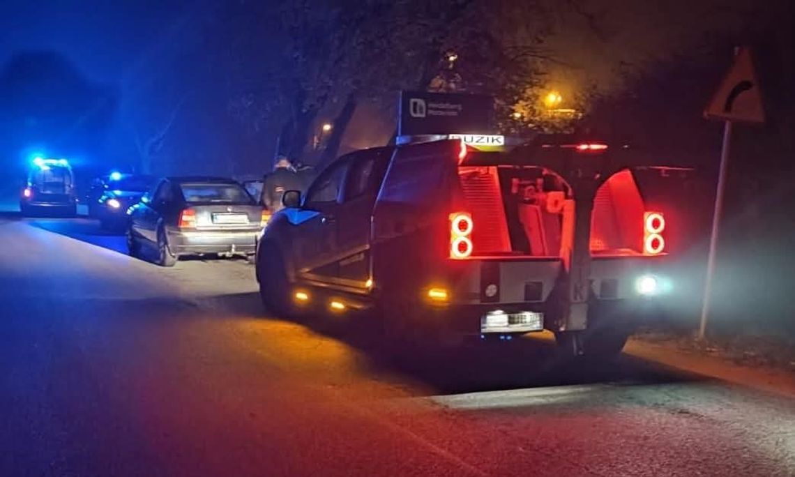 Kędzierzyn-Koźle: 19-latek uciekał volkswagenem przed policją. Został zatrzymany w Kobylicach