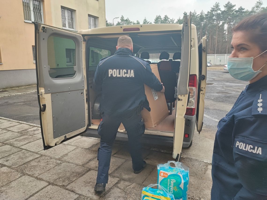 Kędzierzyńsko-kozielscy policjanci również pomagają Ukrainie Kędzierzyńsko-kozielscy policjanci również pomagają Ukrainie