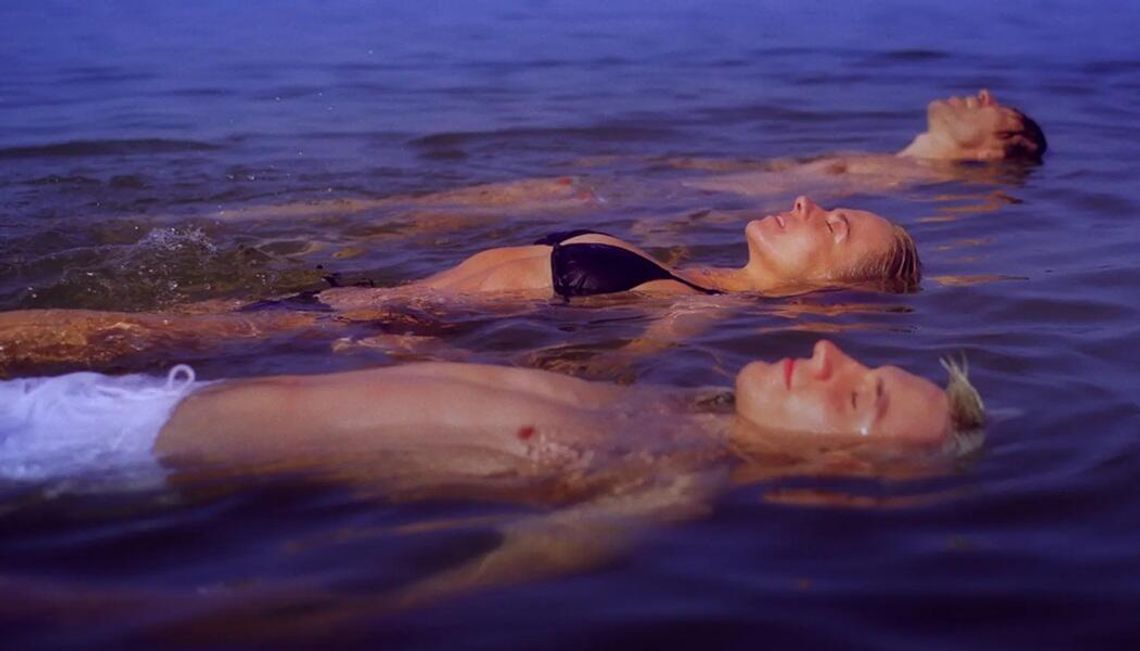 Kino Konesera w Heliosie. Seans filmu "Trzy miłości"