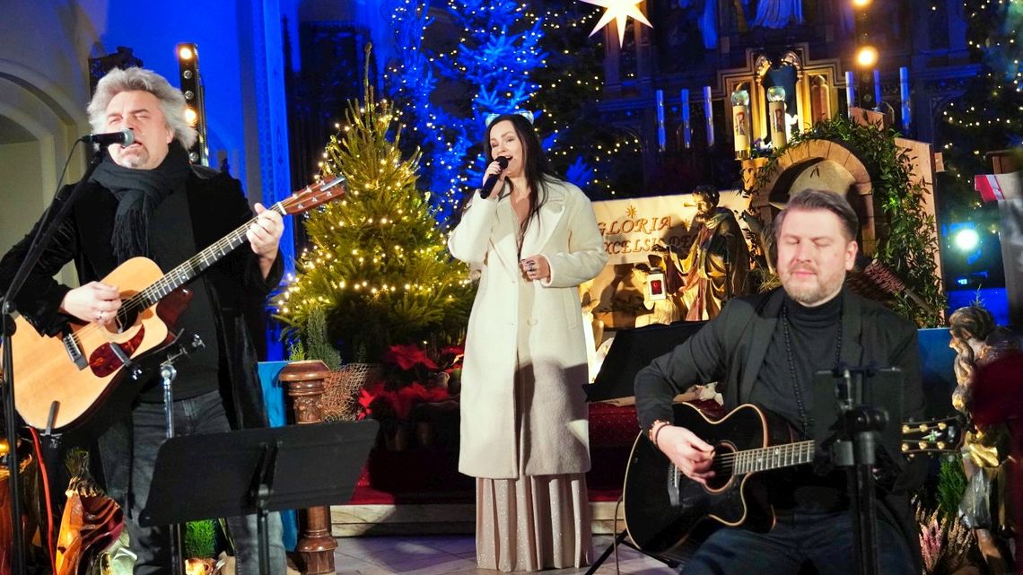 Kolędy, gitary i pełny kościół - niezwykły koncert w Sławięcicach. ZDJĘCIA