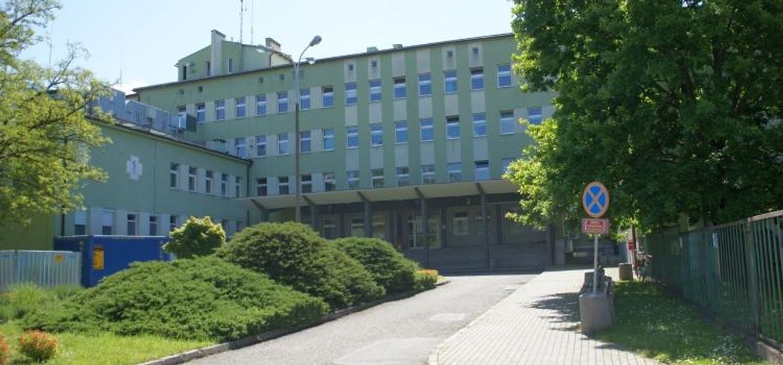 Kolejne ofiary śmiertelne koronawirusa w kozielskim szpitalu. W Polsce znów dużo nowych zakażeń