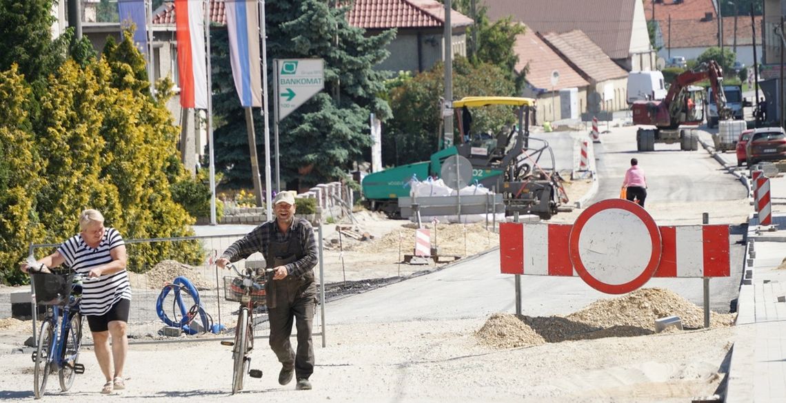 Kolejne ograniczenia w ruchu przez Reńską Wieś. ZDJĘCIA