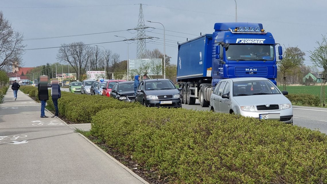 Kolizja trzech samochodów na ulicy Dunikowskiego