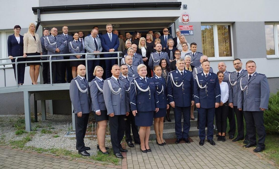 Iwona Żurawska zastąpiła Huberta Adamka na stanowisku komendanta policji w Kędzierzynie-Koźlu. ZDJĘCIA