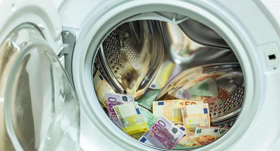 Komunikat Starostwa Powiatowego w sprawie nowych obowiązków w walce z „praniem brudnych pieniędzy” Komunikat Starostwa Powiatowego w sprawie nowych obowiązków w walce z „praniem brudnych pieniędzy”