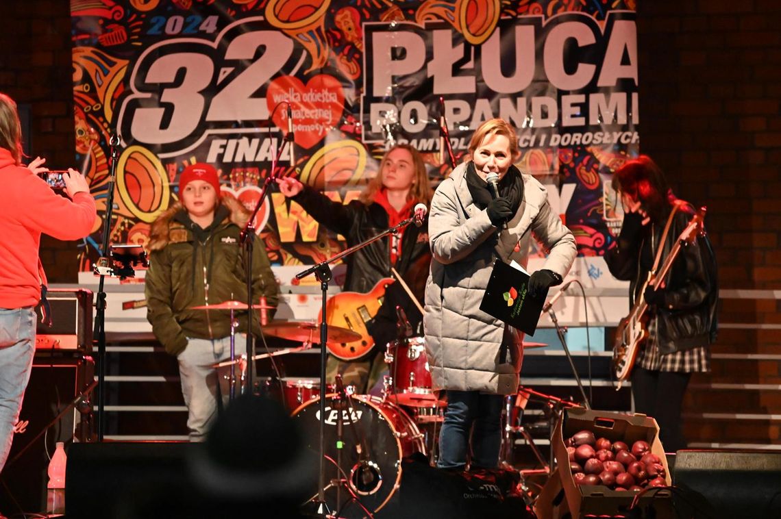 Koncerty, licytacje i fireshow podczas 32. finału WOŚP. Zdjęcia Koncerty, licytacje i fireshow podczas 32. finału WOŚP. Zdjęcia