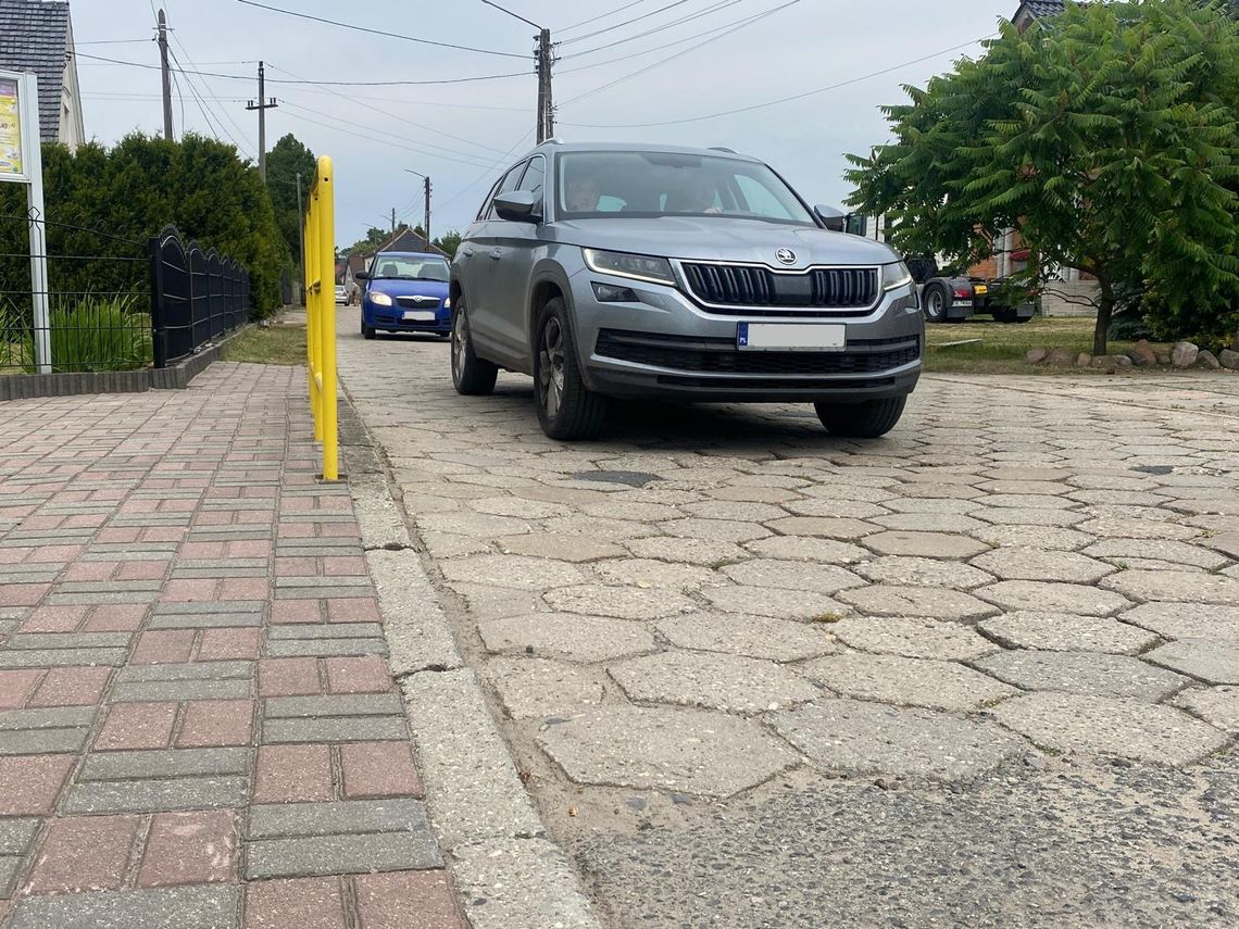 Koniec z trelinką na ulicy Sucharskiego w Rogach! Rusza gruntowny remont Koniec z trelinką na ulicy Sucharskiego w Rogach! Rusza gruntowny remont