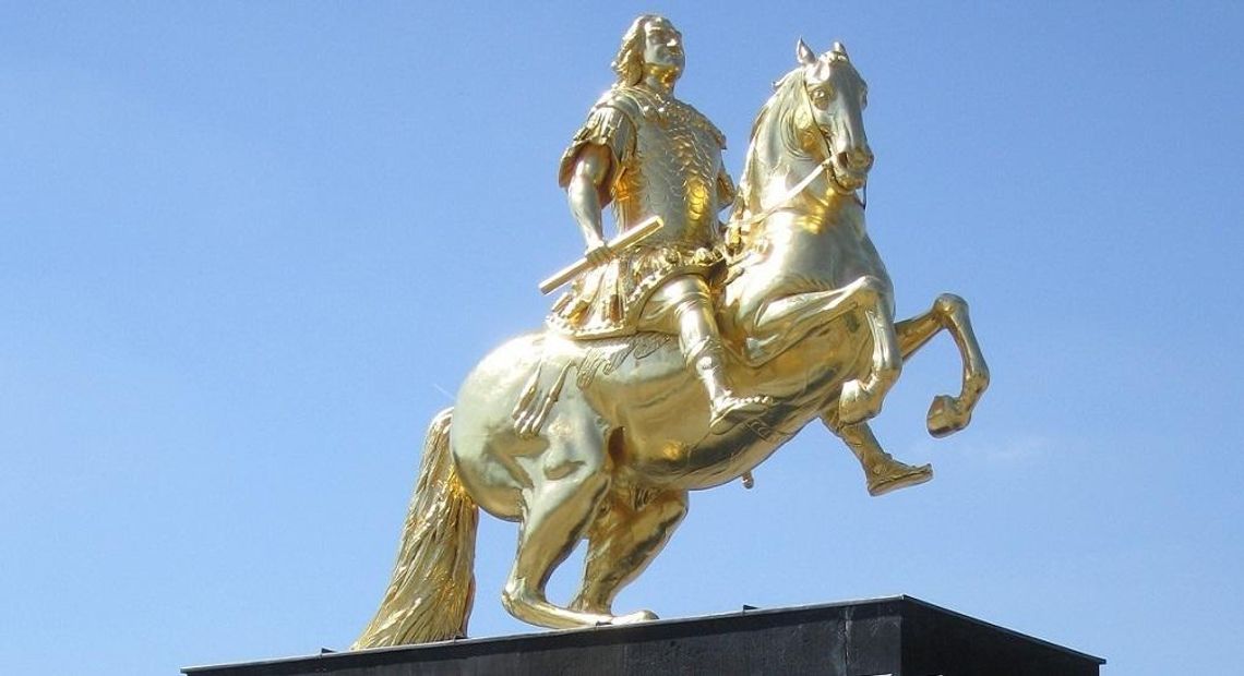 Król August II Mocny, Hrabina Cosel, dyplomacja, szpiedzy i ziemia kozielska