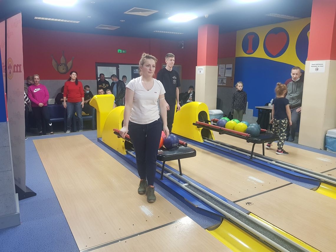 Kule do kręgli potoczyły się po medale Kule do kręgli potoczyły się po medale