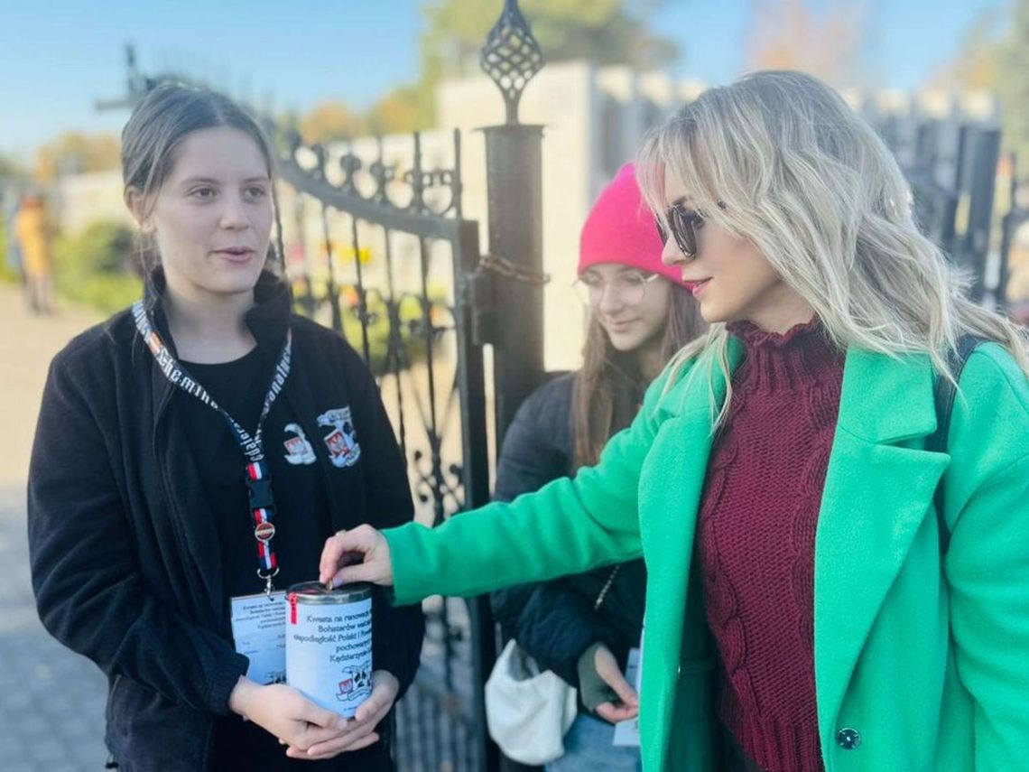 Kwesta na cmentarzach w Kędzierzynie-Koźlu na renowację mogił Kwesta na cmentarzach w Kędzierzynie-Koźlu na renowację mogił