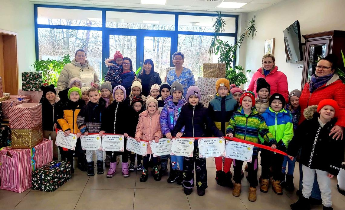 Łańcuch Dobrej Pomocy - przedszkolaki z Kędzierzyna-Koźla połączyły siły dla Hospicjum Św. Anny