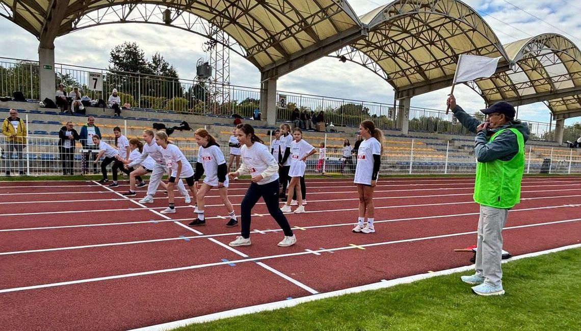 Lekkoatletyka, która łączy. 260 uczestników na integracyjnych zawodach. ZDJĘCIA Lekkoatletyka, która łączy. 260 uczestników na integracyjnych zawodach. ZDJĘCIA