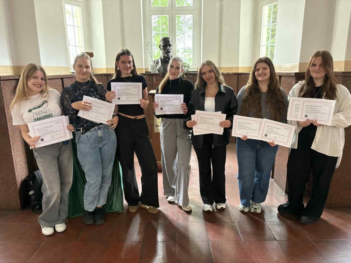 Licealistki z Kędzierzyna-Koźla finalistkami ogólnopolskiej olimpiady