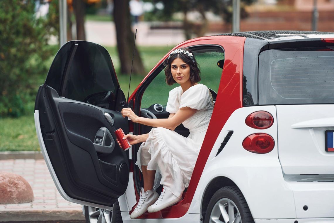 Małe auto, wielkie możliwości – jak wybrać miejskiego sprintera?