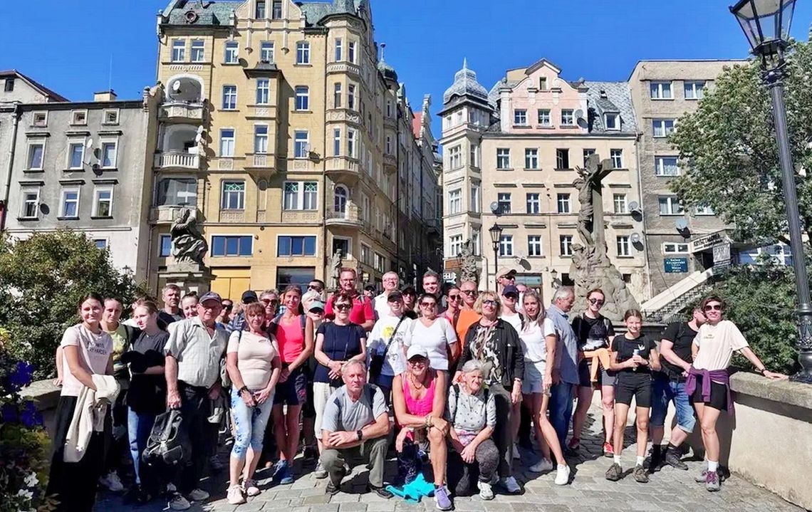 Mieszkańcy osiedla Piastów-Powstańców Śląskich na szlaku