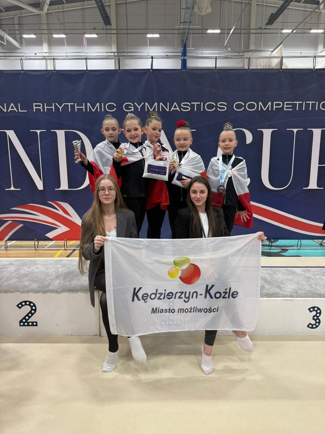 Młode gimnastyczki z Gymnastics Academy przywiozły 11 medali z zawodów „London Cup” w Londynie