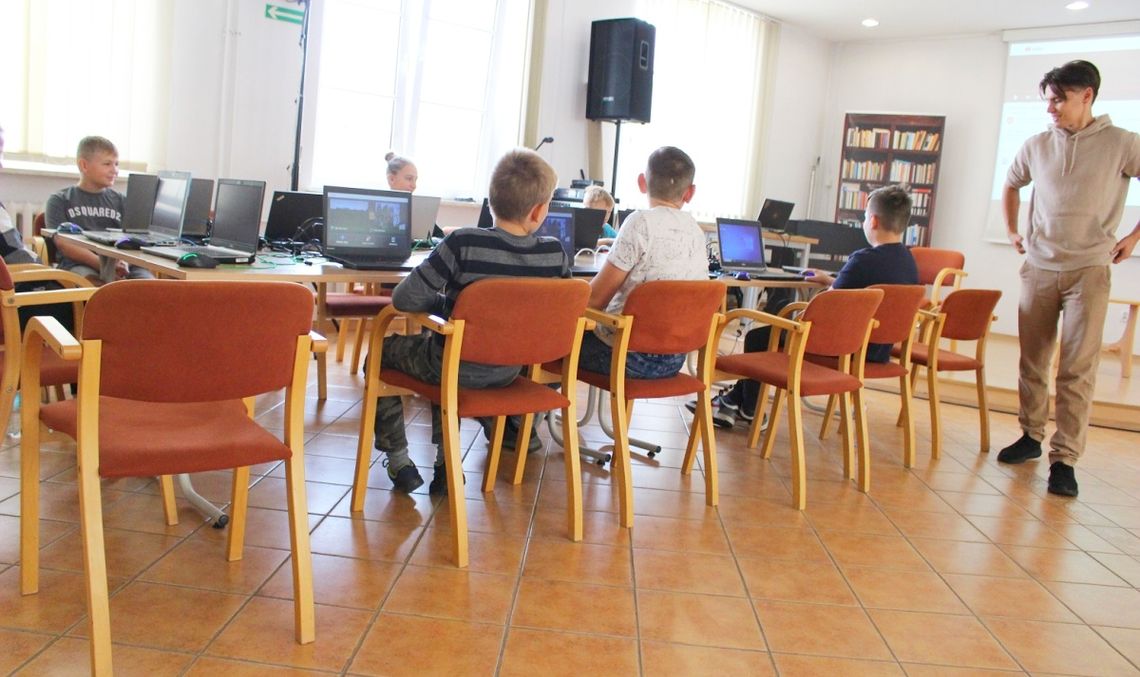 Młodzi informatycy z Kędzierzyna-Koźla poznali tajniki tworzenia własnych aplikacji Młodzi informatycy z Kędzierzyna-Koźla poznali tajniki tworzenia własnych aplikacji